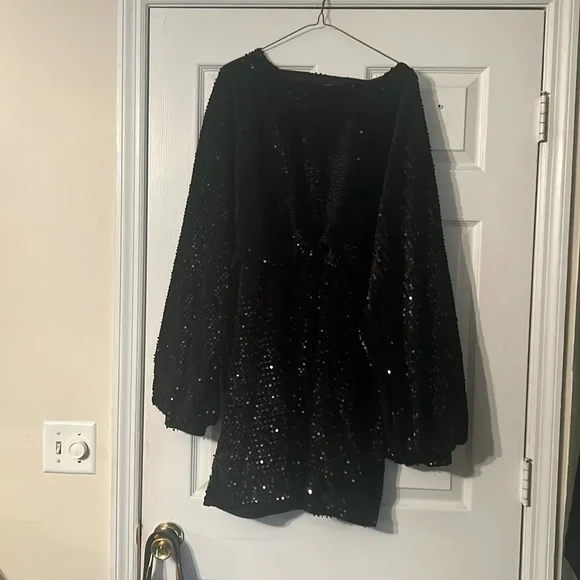Boohoo | Dresses | Boohoo 2x Black Sequin Dress | Poshmark